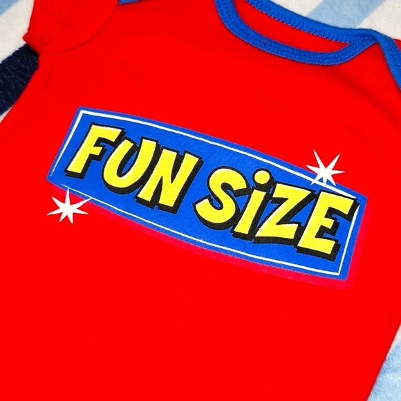 ° SZ 0-3MO • Onesie ° - Picture 2 of 9